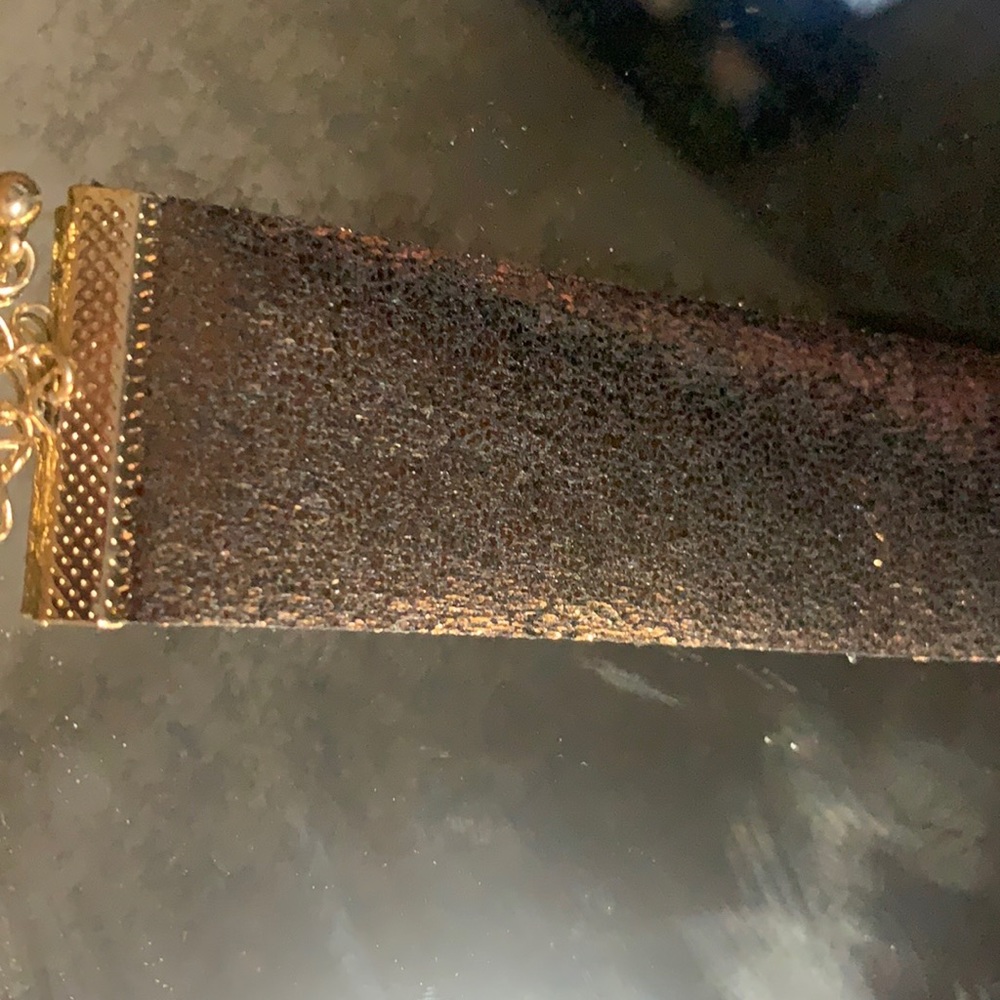 Choker necklace